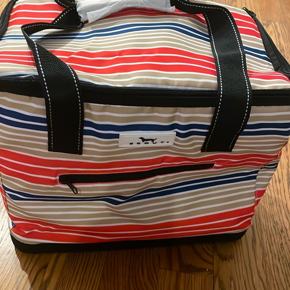 Scout Handbags - Nwt Scout cooler